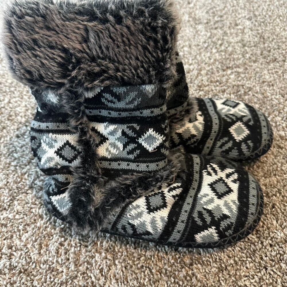 Mudd-clothing Women's Black and Grey Boots